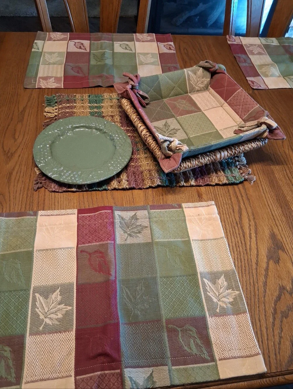 Autumn themed tabletop in earthly burgundy and greens -10 pc.‎ set